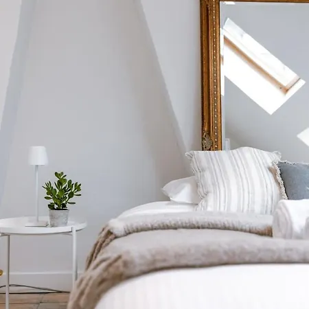 Huswell - Charming House In With Free Parking Tatil Evi Anvers